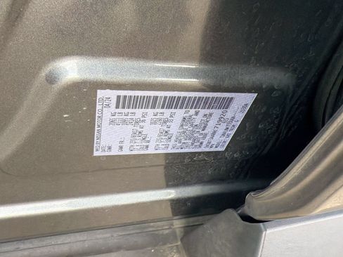 Used 2024 Nissan Rogue S FWD image 20