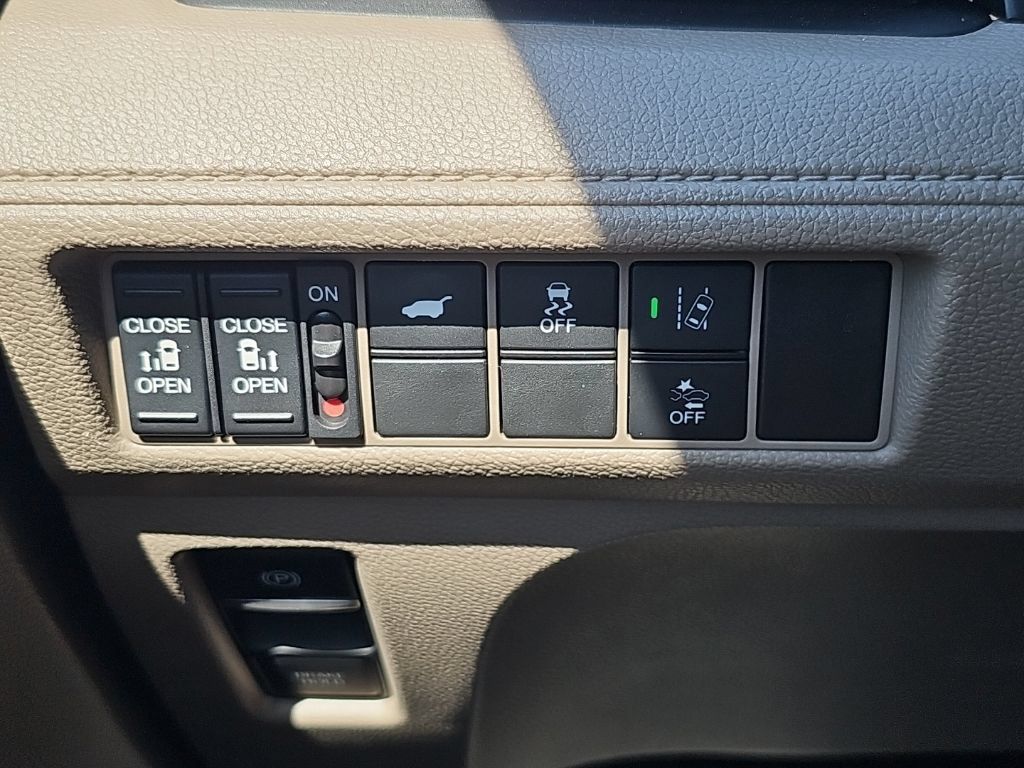 Used 2019 Honda Odyssey EX-L image 16