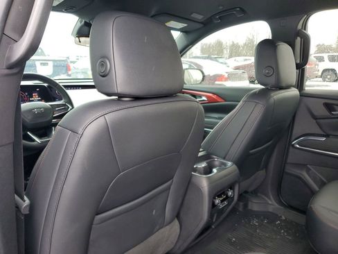 Used 2024 Chevrolet Traverse Z71 image 27
