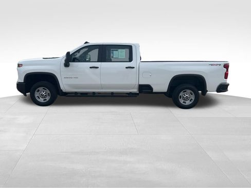 Used 2025 Chevrolet Silverado 2500 W/T image 3