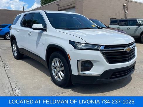 Used 2023 Chevrolet Traverse LS w/ Safety Package FWD image 4
