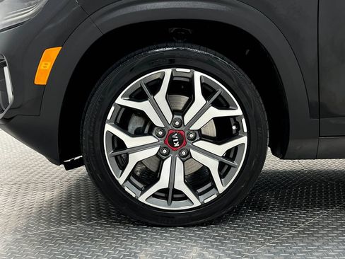Used 2021 Kia Seltos SX w/ SX Sunroof Package AWD/4WD image 37
