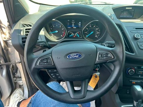Used 2017 Ford Escape SE FWD image 13