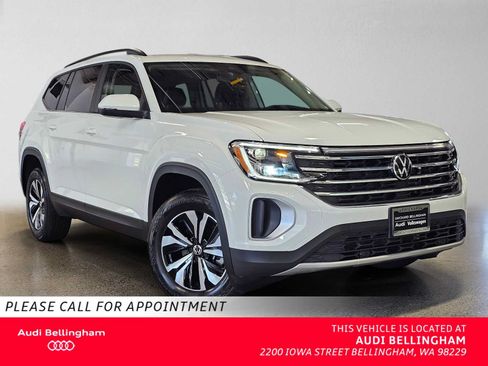 Used 2025 Volkswagen Atlas SE AWD/4WD image 1