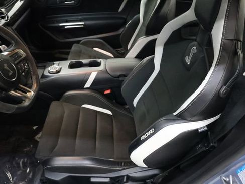 Used 2022 Ford Mustang Shelby GT500 w/ Carbon Fiber Track Pack RWD image 85