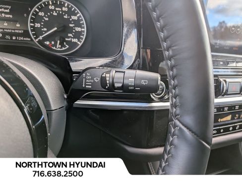 Used 2022 Nissan Pathfinder Platinum image 30