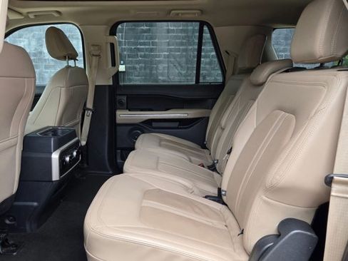 Used 2024 Ford Expedition Max Limited image 19