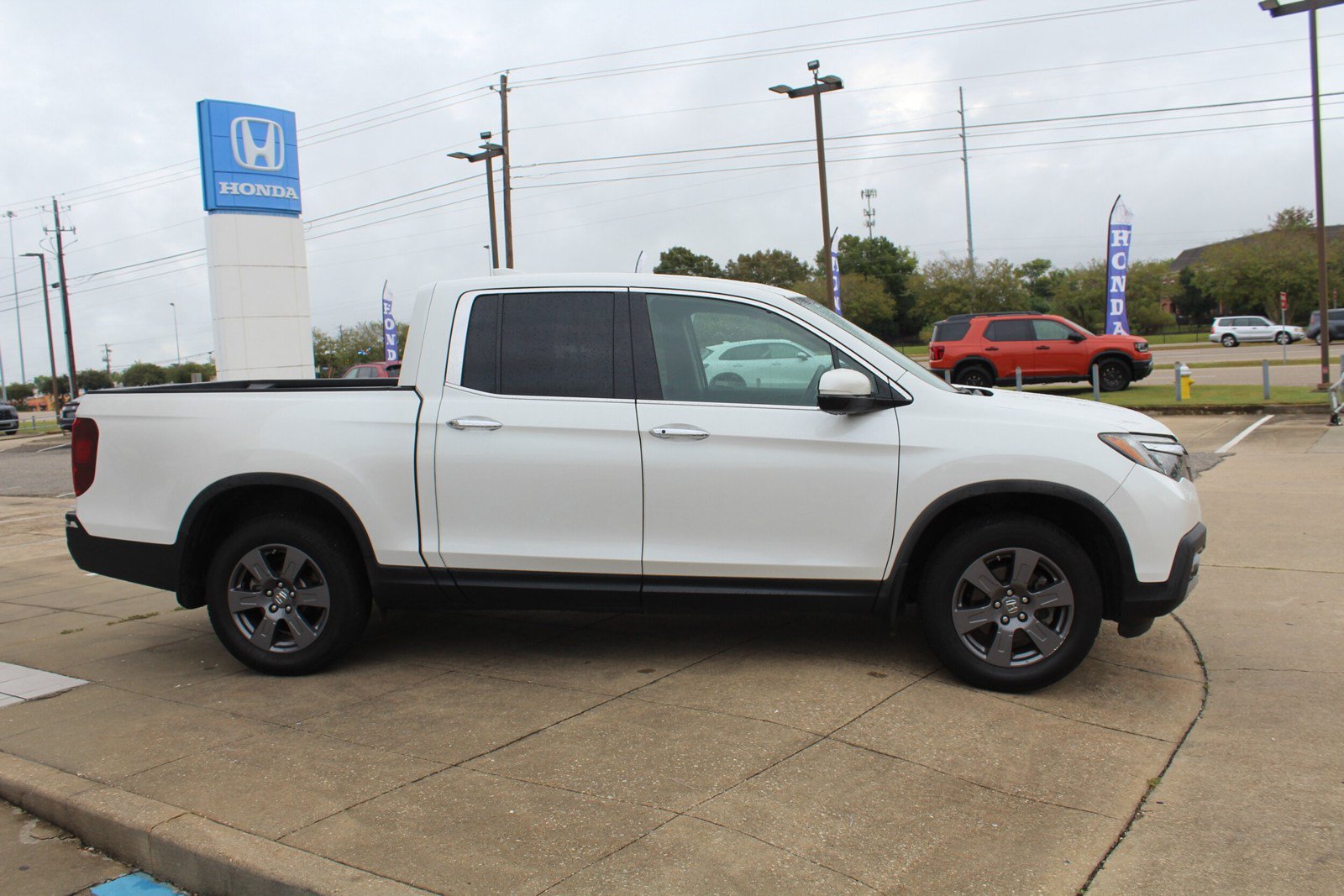 Used 2020 Honda Ridgeline RTL-E image 3