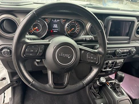 Used 2022 Jeep Gladiator Sport image 28