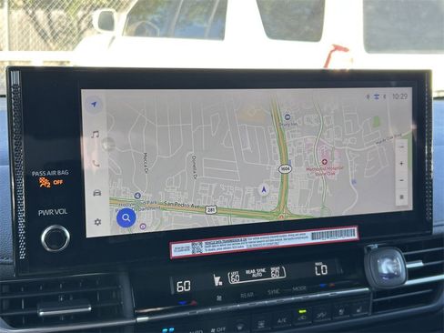 Used 2025 Toyota Sienna Platinum image 42