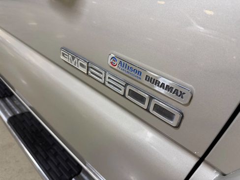 Used 2006 GMC Sierra 3500 SLE w/ Heavy-Duty Power Package image 40