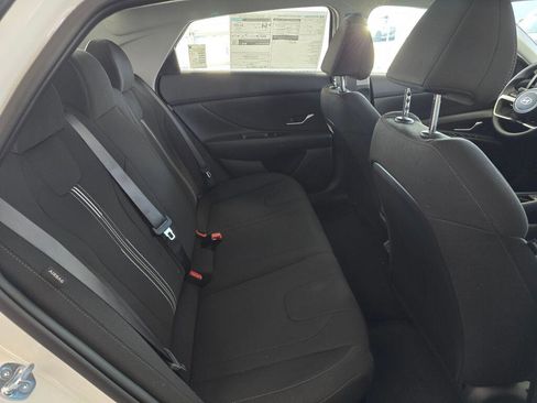 New 2026 Hyundai Elantra Hybrid FWD image 39