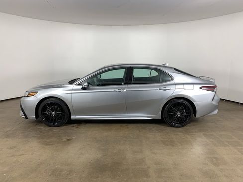 Used 2024 Toyota Camry XSE image 16