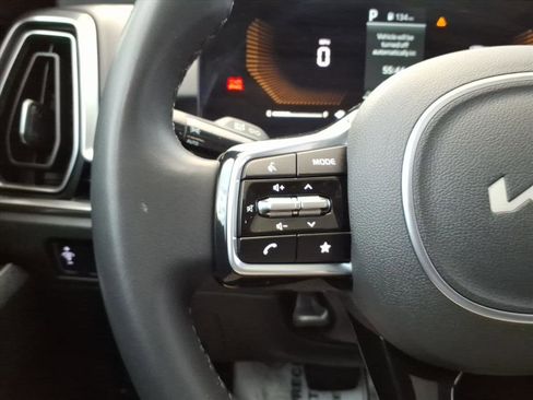 Used 2025 Kia Sorento S w/ Panoramic Sunroof Package image 18