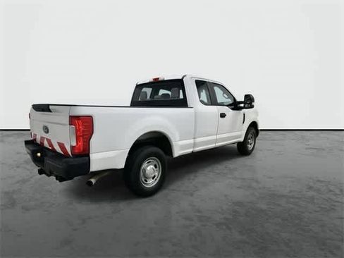 Used 2019 Ford F250 XL w/ Power Equipment Group image 4