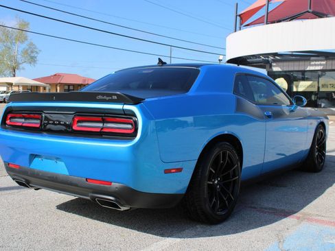 Used 2023 Dodge Challenger R/T Scat Pack w/ T/A Package image 3