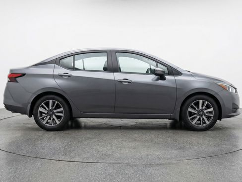 Used 2025 Nissan Versa SV FWD image 11