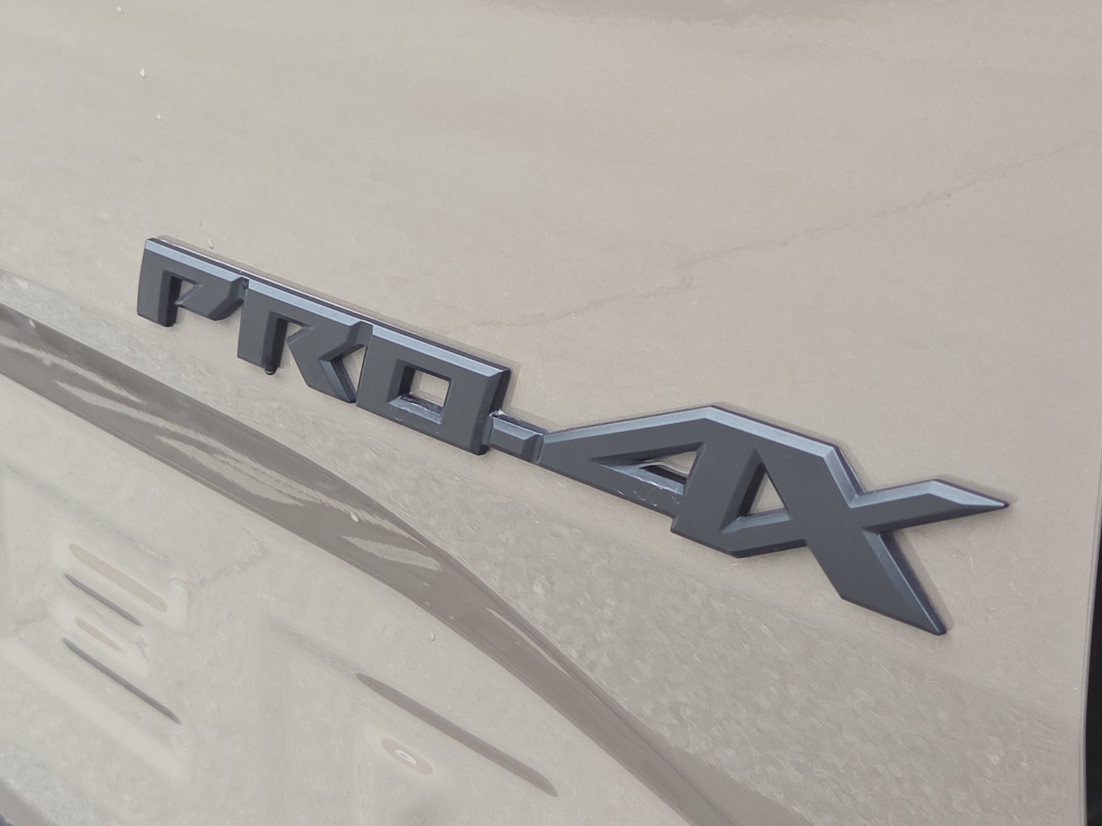 Used 2024 Nissan Frontier PRO-4X w/ Off-Road Protection Package AWD/4WD image 8