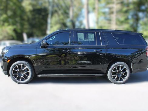 Used 2022 Chevrolet Suburban RST image 5