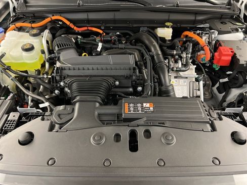 Used 2025 Lincoln Nautilus Premier w/ Equipment Group 102A image 40