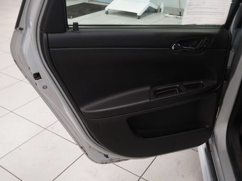 Used 2014 Chevrolet Impala LTZ FWD image 20