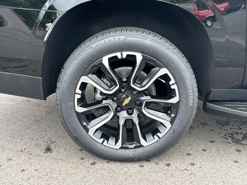 New 2025 Chevrolet Suburban Premier w/ Sun And Tow Package image 7