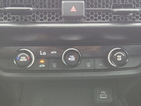 Certified 2025 Honda HR-V LX image 15