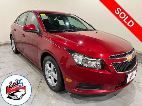 Used 2014 Chevrolet Cruze LT w/ Technology Package image 1
