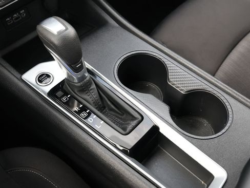 Used 2025 Nissan Altima 2.5 SV image 22