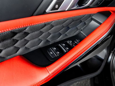 Used 2025 BMW X6 M Competition image 48