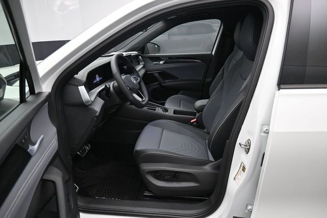 New 2026 Volkswagen Tiguan SE R-Line AWD/4WD image 9