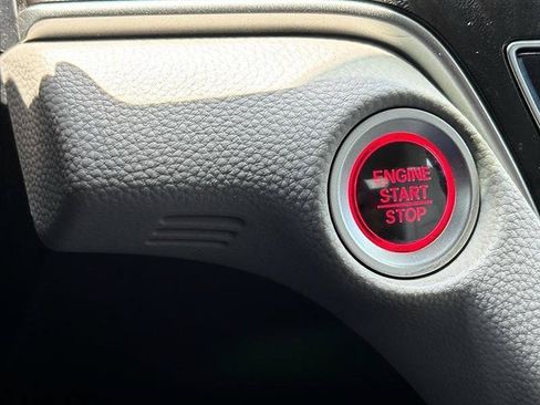 Used 2021 Honda Accord Touring image 22