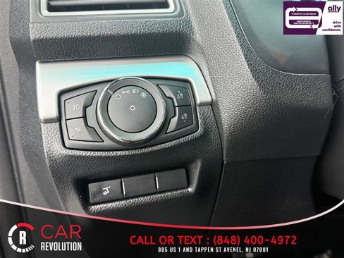 Used 2016 Ford Explorer XLT w/ Equipment Group 202A image 39