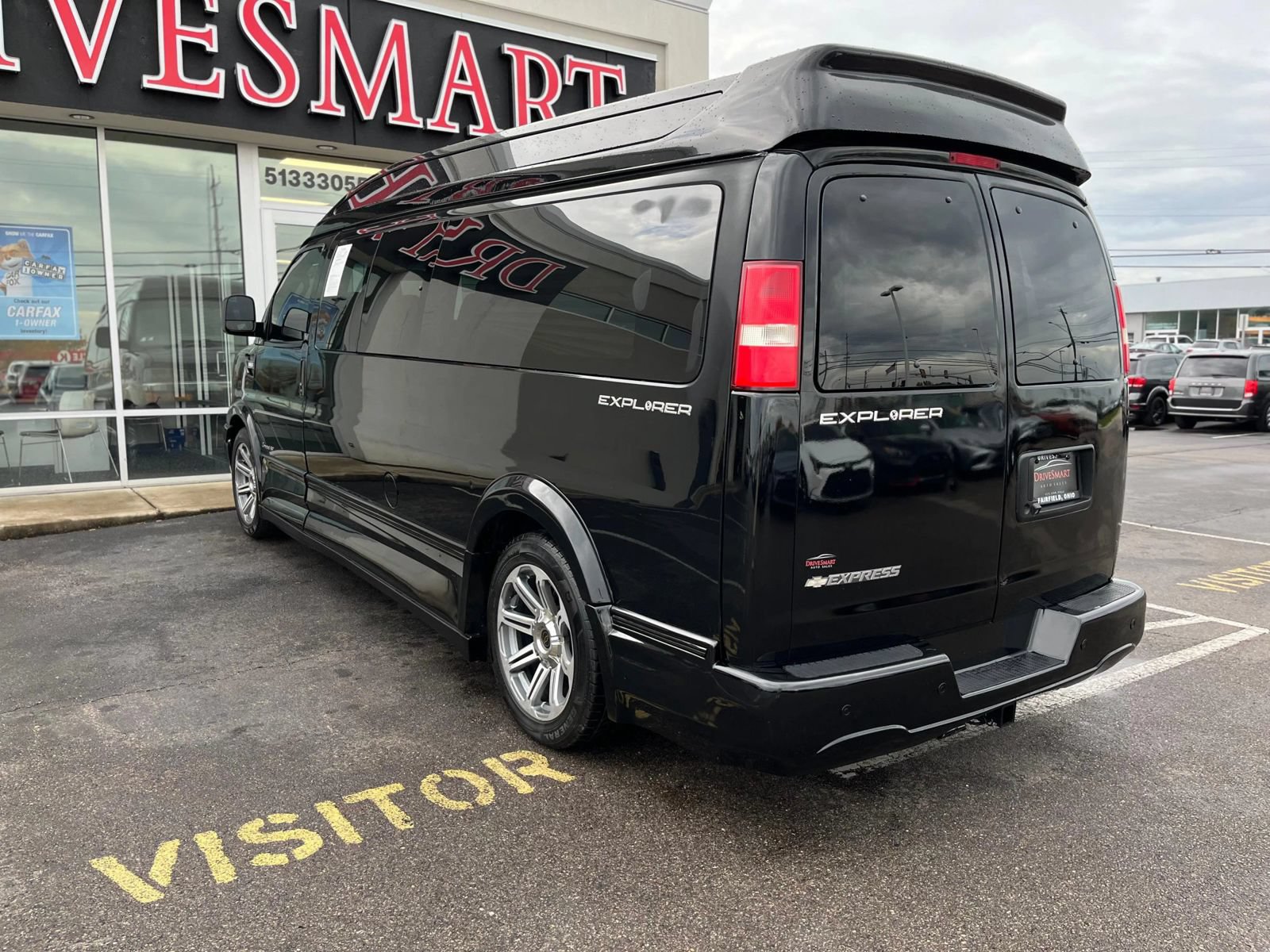 Used 2018 Chevrolet Express 2500 Extended w/ Enhanced Convenience Package RWD image 13