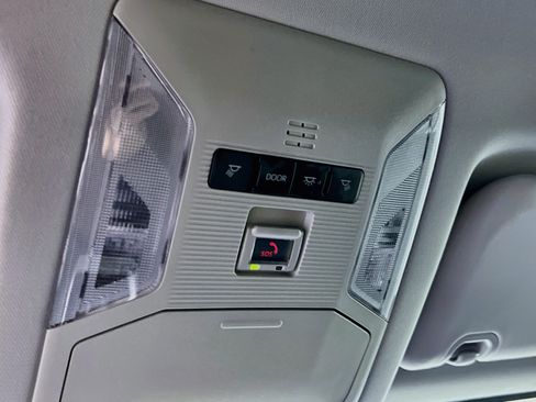 Used 2024 Toyota RAV4 LE FWD image 20