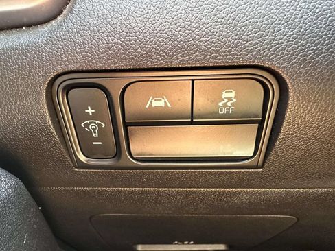 Used 2022 Kia Sorento S w/ Panoramic Sunroof Package AWD/4WD image 17