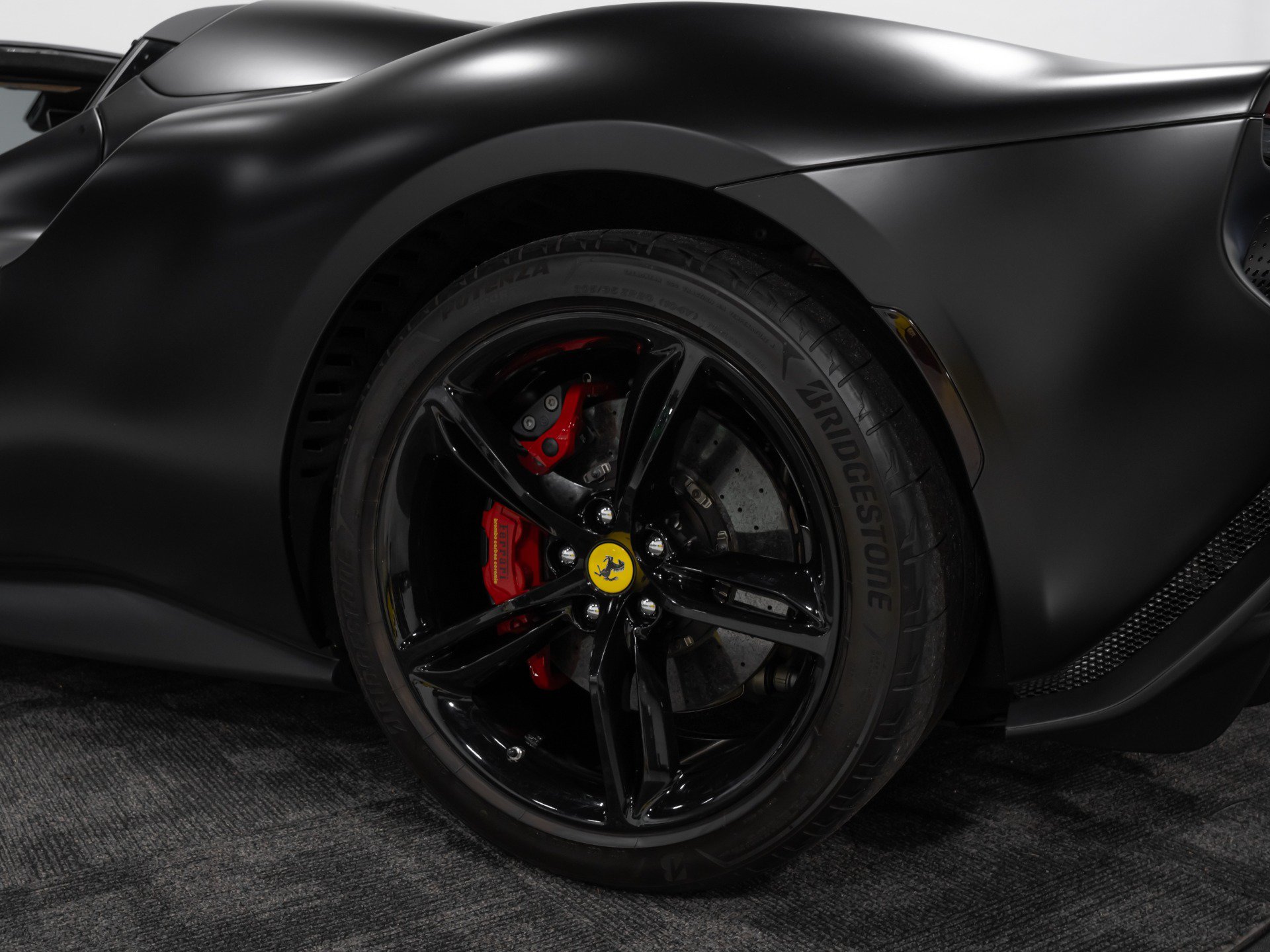 Used 2023 Ferrari 296 GTS RWD image 39
