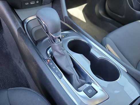 Used 2025 Chevrolet Malibu LT image 12