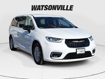 Used 2024 Chrysler Pacifica Touring-L