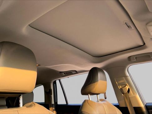 Used 2021 Toyota Highlander Limited FWD image 14