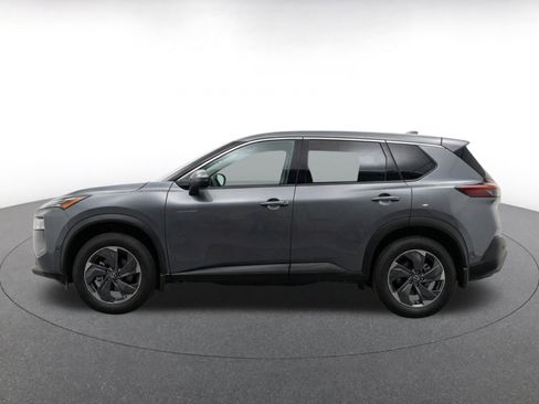 Used 2025 Nissan Rogue SV FWD image 4