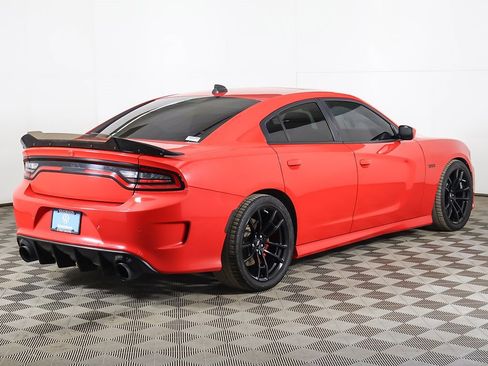 Used 2018 Dodge Charger R/T image 15
