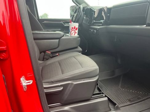 Used 2025 Chevrolet Silverado 2500 LT w/ Trail Boss Package AWD/4WD image 9