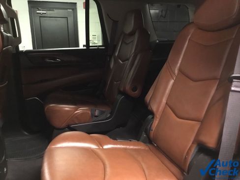 Used 2017 Cadillac Escalade Premium Luxury image 29