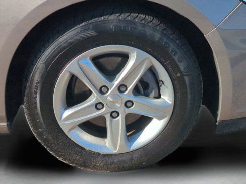 Used 2024 Chevrolet Malibu LT image 26