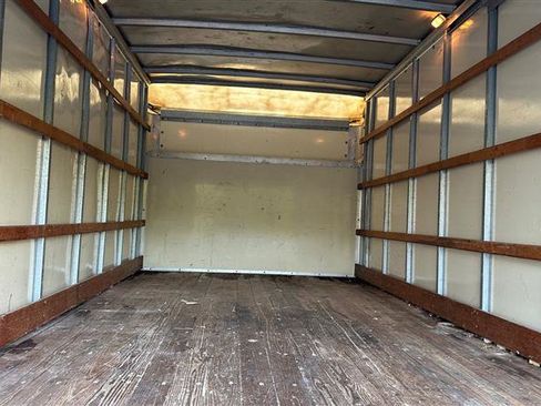 Used 2002 Ford E-350 and Econoline 350 Super Duty image 4