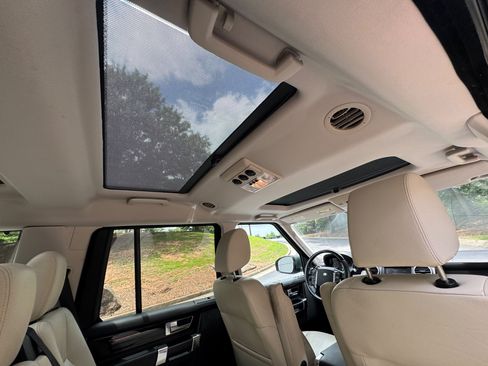 Used 2015 Land Rover LR4 HSE LUX AWD/4WD image 25