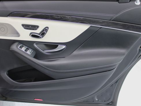 Used 2018 Mercedes-Benz S 560 Sedan image 48