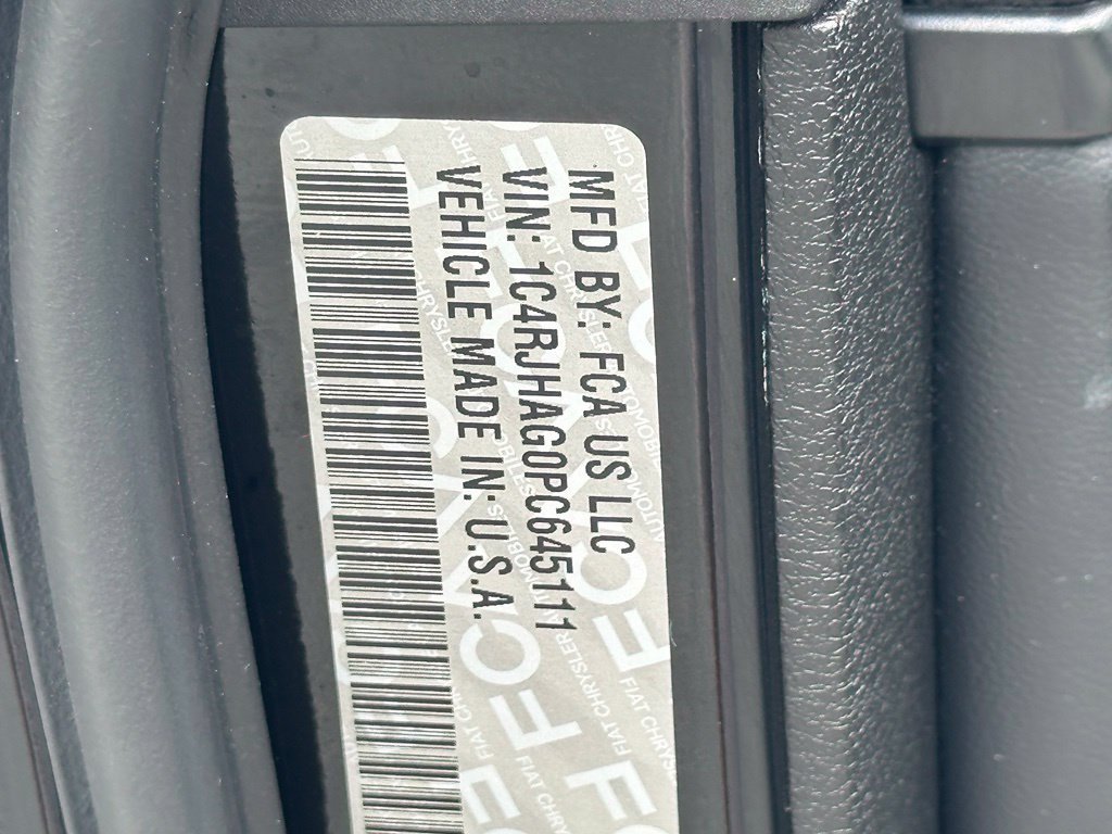 Used 2023 Jeep Grand Cherokee Altitude AWD/4WD image 46