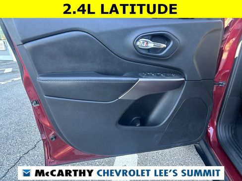 Used 2019 Jeep Cherokee Latitude w/ Popular Appearance Group image 20